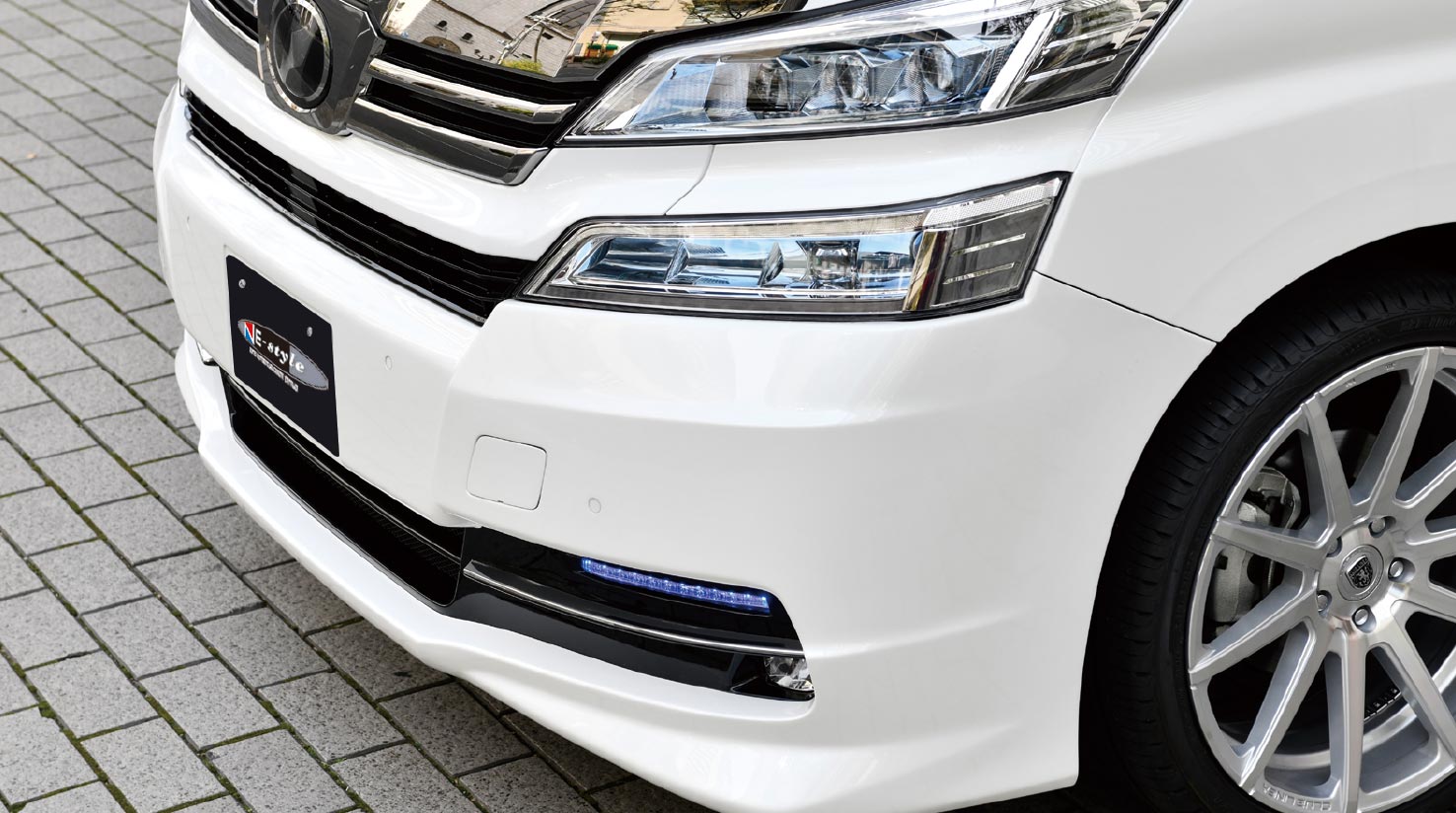 フロントバンパー